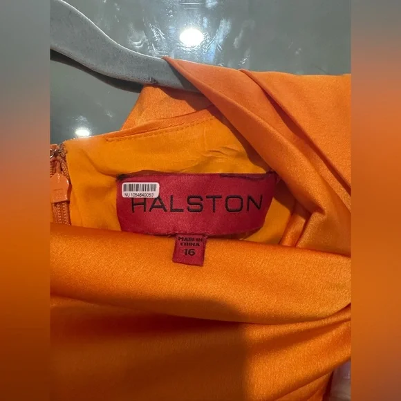 HALSTON KEIANA GOWN IN SATIN - Picture 8 of 8